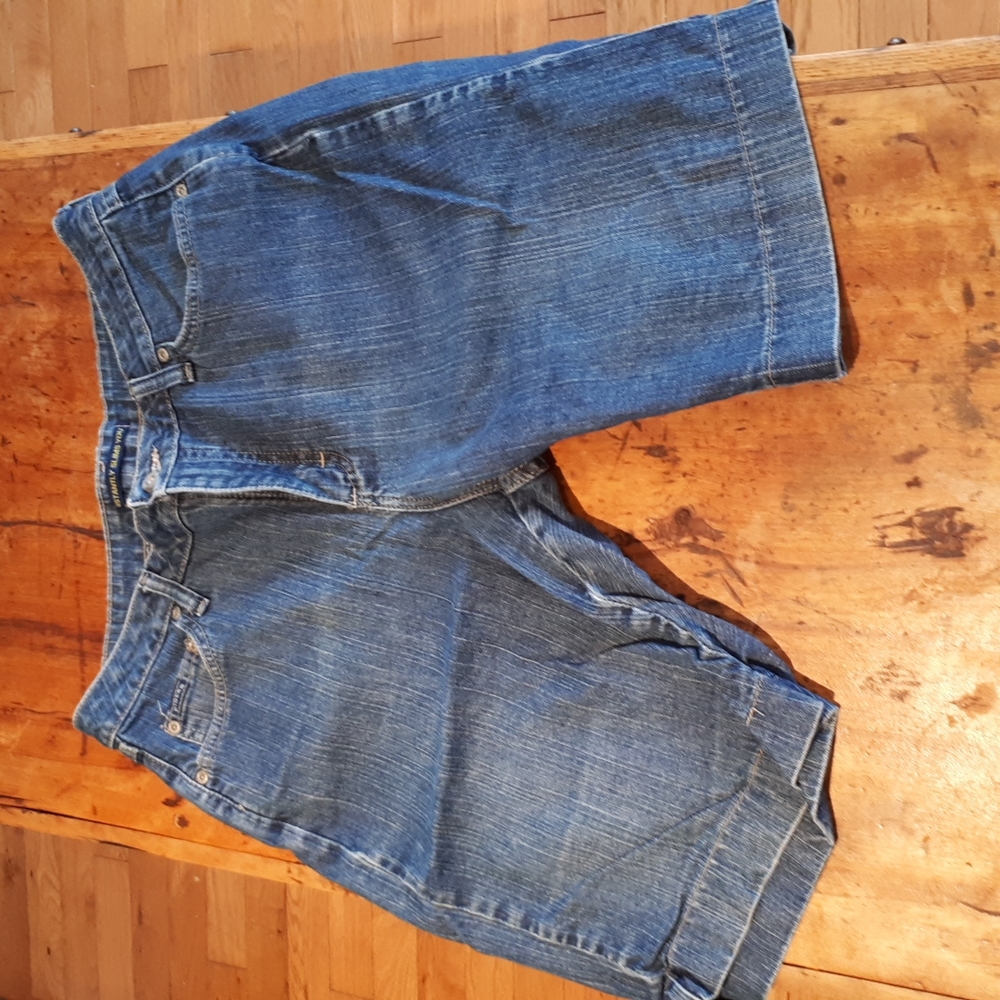 Instantly slimming jean shorts. Size 10 womens
